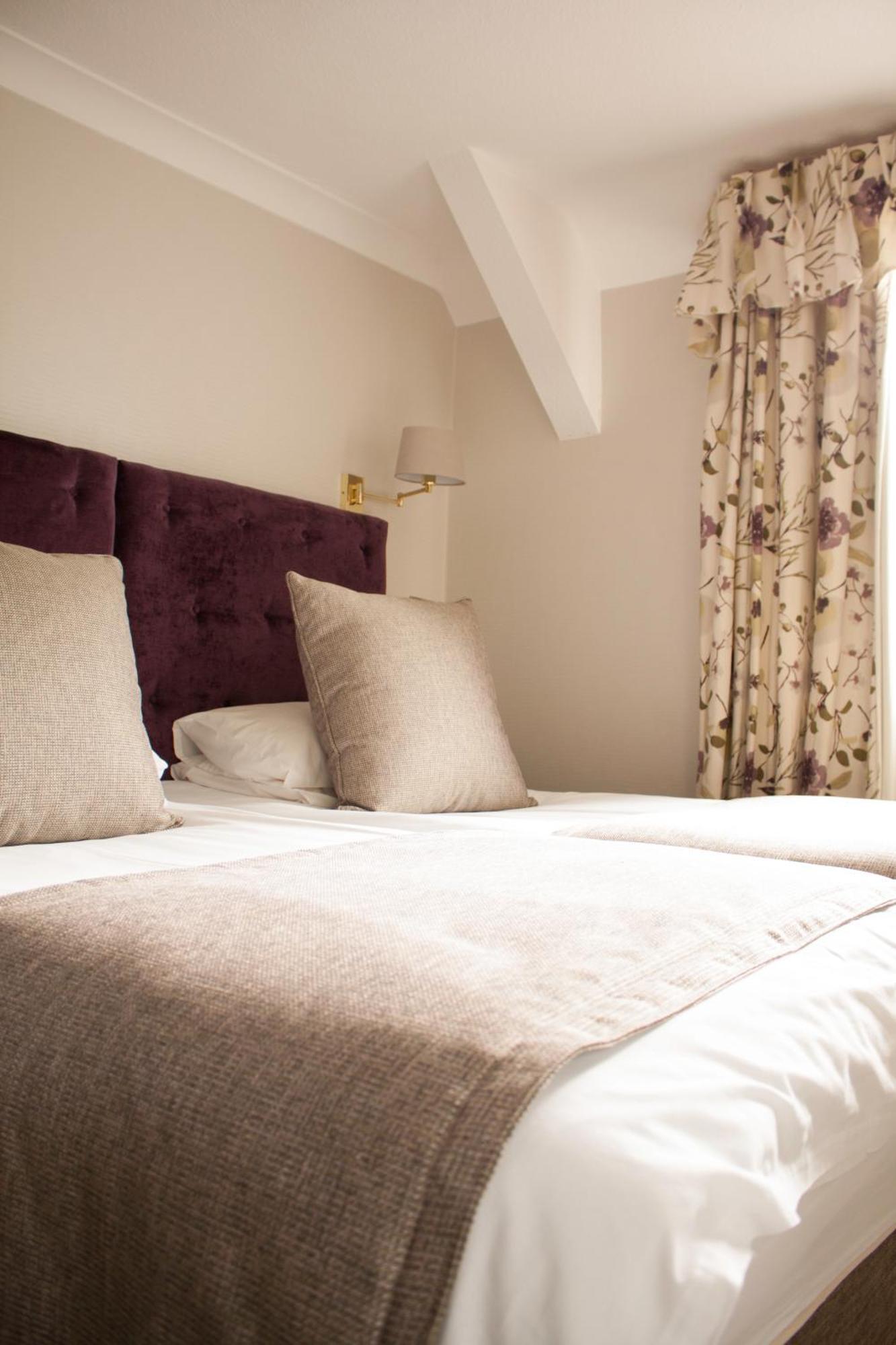 Ascot House Hotel Harrogate Exterior photo